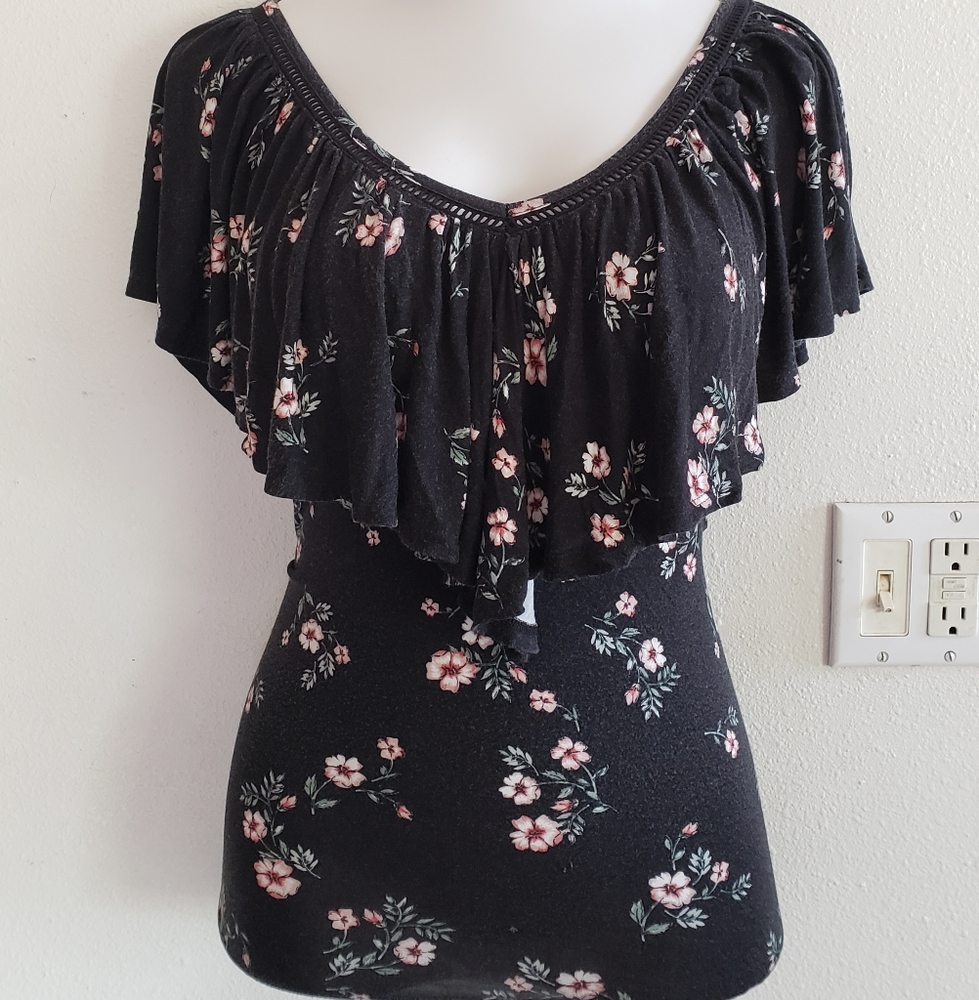Black floral torrid top